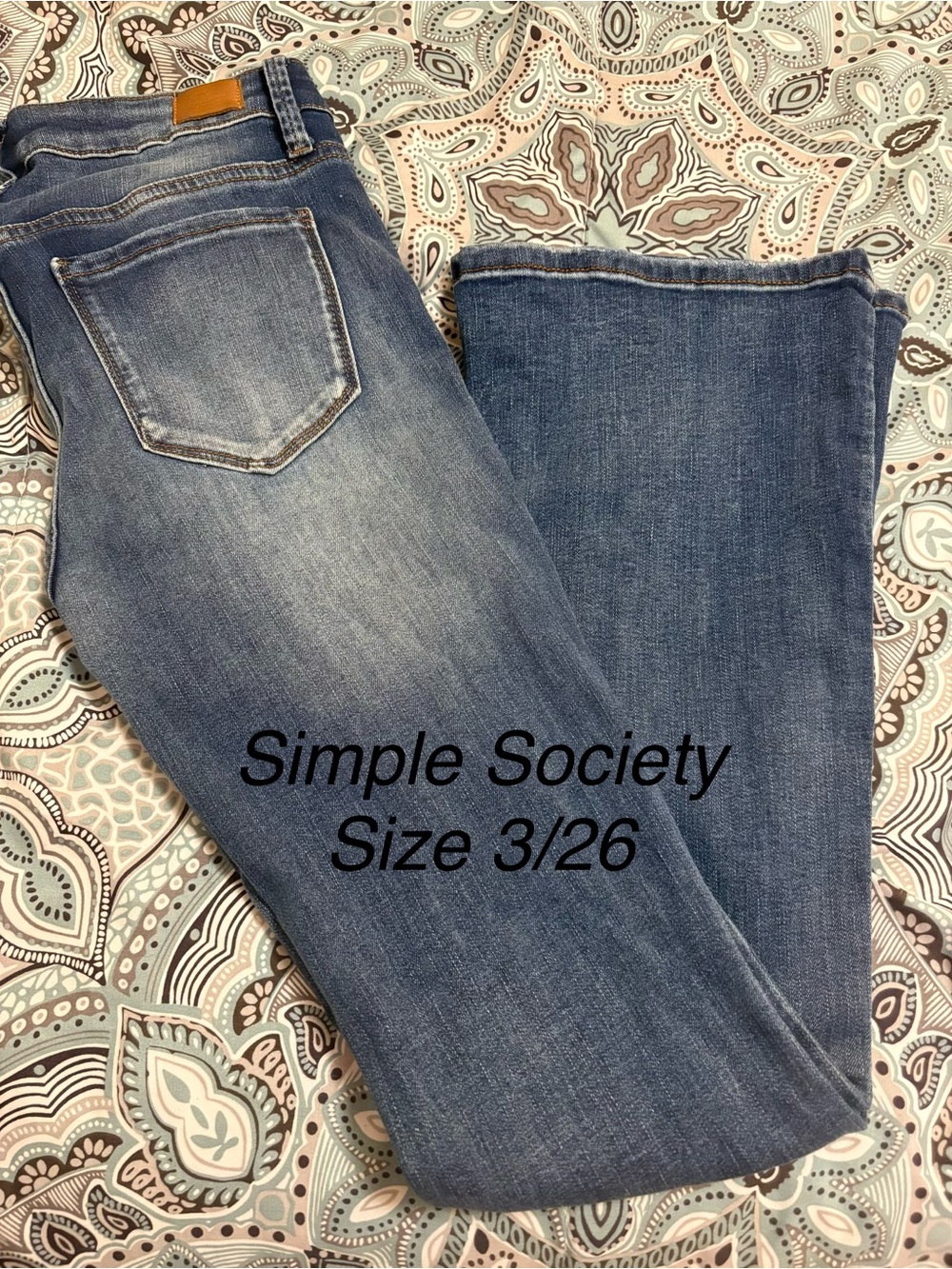 Simple Society Women's Boot Cut Jeans in Medium Blue - Size 3/26